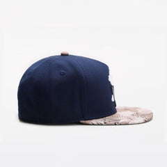 Trendy flat brimmed snapback hatsspring and summer sunshade breathable