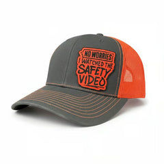 Trendy flat brimmed snapback hatsleather label mesh hat sunshade