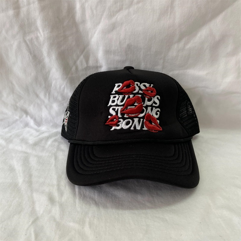 Red lips and five-pointed star Hat