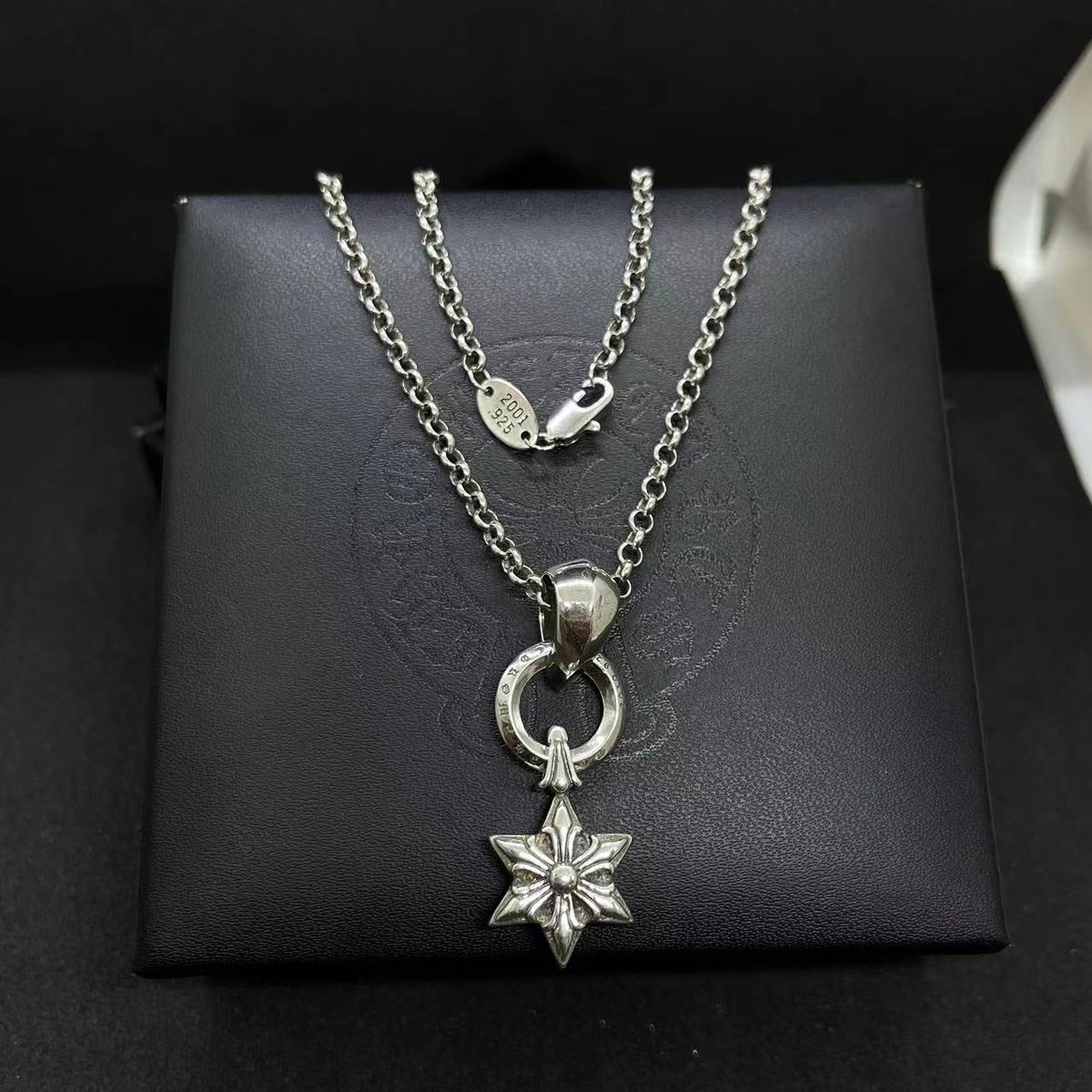 CHH Chrome heart Cross Necklace Ch Crowe Small Hexagram Pendant Old Necklace Cross Personality Sweater Chain Versatile Hip Hop Wholesale