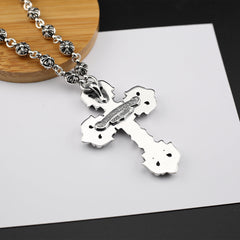 CHH Chrome heart Cross Necklace Classic Vintage Flame Cross Fish Hook Button Head Design Men and Women