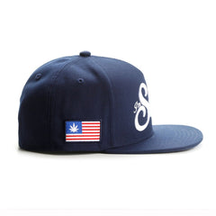 Trendy flat brimmed snapback hatsletterstonedembroider sunshade