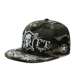Trendy flat brimmed snapback hatsembroider camouflage skull hip