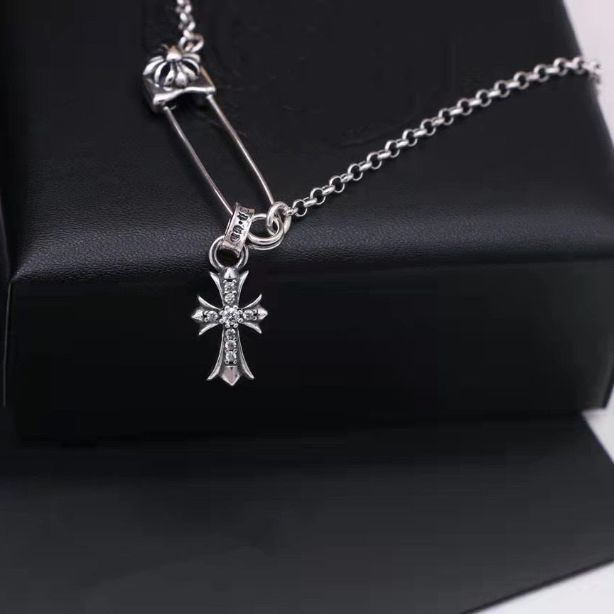 CHHHearts Necklace Men's and Women's Vintage Diamond-encrusted Mini Cross Pendant Pin Collarbone Chain