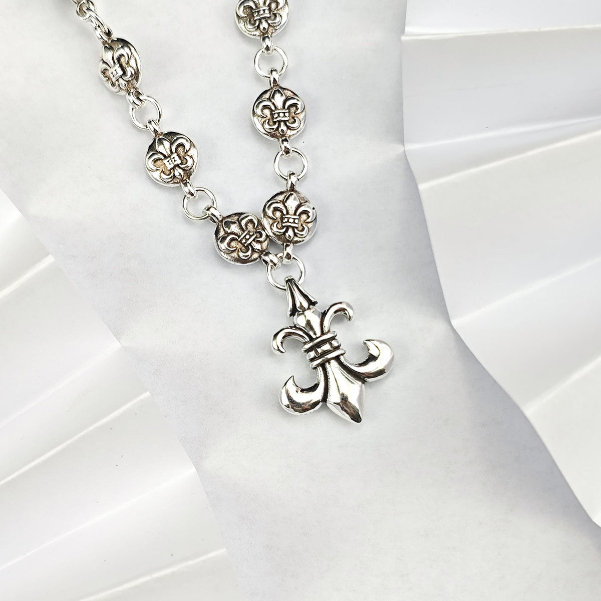 CHH Chrome heart Cross Necklace Anchor Scout Flower Men's and Women's Vintage Cross Chain